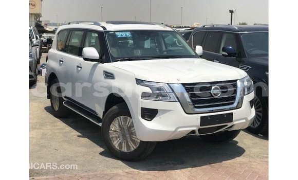 Sayi Imported Nissan Patrol White Mota in Import - Dubai a Burkina Faso Sayi Imported Nissan Patrol White Mota in Import - Dubai a Burkina Faso