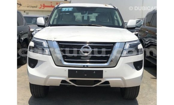 Sayi Imported Nissan Patrol White Mota in Import - Dubai a Burkina Faso Sayi Imported Nissan Patrol White Mota in Import - Dubai a Burkina Faso