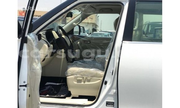 Sayi Imported Nissan Patrol White Mota in Import - Dubai a Burkina Faso Sayi Imported Nissan Patrol White Mota in Import - Dubai a Burkina Faso