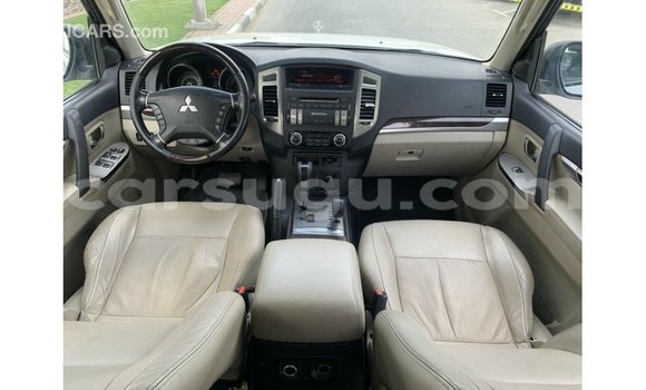 Sayi Imported Mitsubishi Pajero White Mota in Import - Dubai a Burkina Faso Sayi Imported Mitsubishi Pajero White Mota in Import - Dubai a Burkina Faso