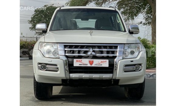 Sayi Imported Mitsubishi Pajero White Mota in Import - Dubai a Burkina Faso Sayi Imported Mitsubishi Pajero White Mota in Import - Dubai a Burkina Faso