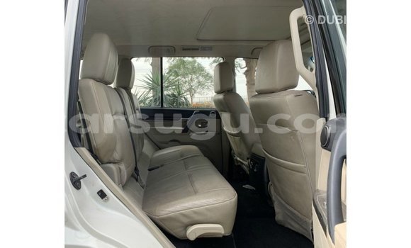 Sayi Imported Mitsubishi Pajero White Mota in Import - Dubai a Burkina Faso Sayi Imported Mitsubishi Pajero White Mota in Import - Dubai a Burkina Faso