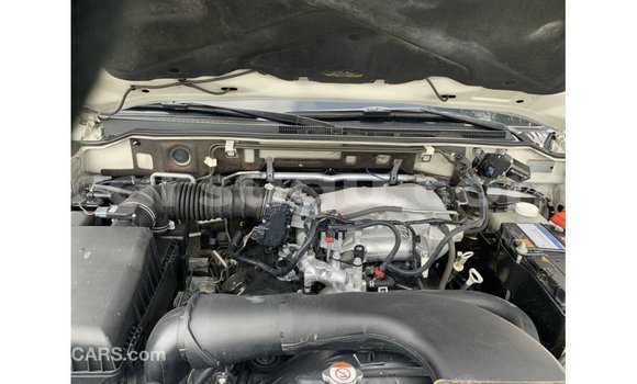 Sayi Imported Mitsubishi Pajero White Mota in Import - Dubai a Burkina Faso Sayi Imported Mitsubishi Pajero White Mota in Import - Dubai a Burkina Faso