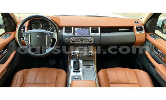 Acheter Import Voiture Land Rover Range Rover Blanc à Import - Dubai, Burkina-Faso Acheter Import Voiture Land Rover Range Rover Blanc à Import - Dubai, Burkina-Faso