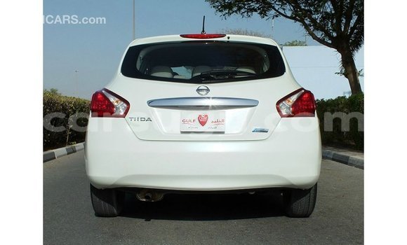 Sayi Imported Nissan Tiida White Mota in Import - Dubai a Burkina Faso Sayi Imported Nissan Tiida White Mota in Import - Dubai a Burkina Faso