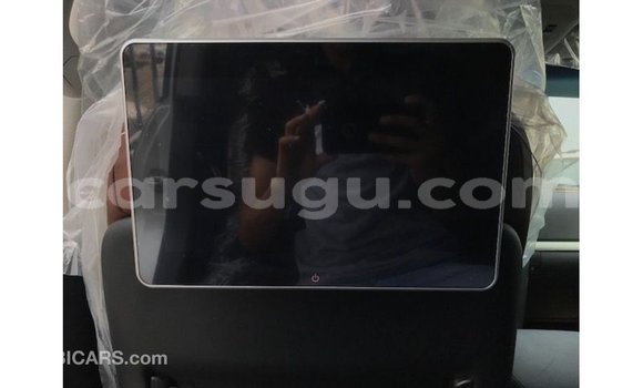 Sayi Imported Toyota Land Cruiser White Mota in Import - Dubai a Burkina Faso Sayi Imported Toyota Land Cruiser White Mota in Import - Dubai a Burkina Faso