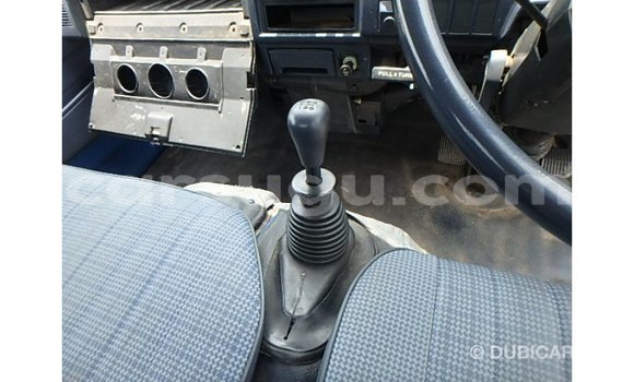 Acheter Import Utilitaire Toyota HiAce Bleu à Import - Dubai, Burkina-Faso Acheter Import Utilitaire Toyota HiAce Bleu à Import - Dubai, Burkina-Faso