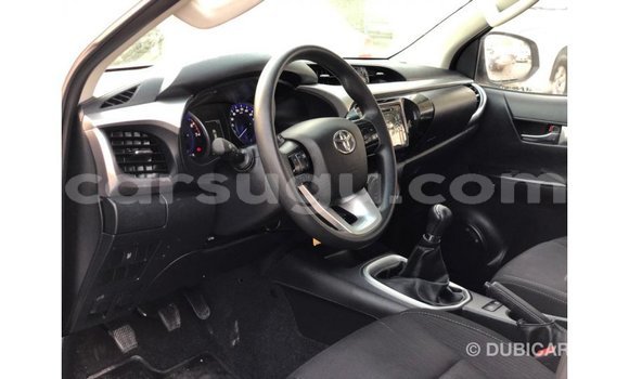 Sayi Imported Toyota Hilux White Mota in Import - Dubai a Burkina Faso Sayi Imported Toyota Hilux White Mota in Import - Dubai a Burkina Faso