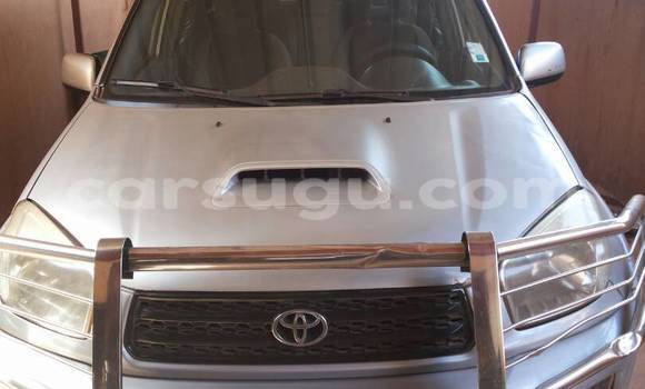Acheter Occasion Voiture Toyota RAV4 Gris à Ouagadougou au Burkina-Faso Acheter Occasion Voiture Toyota RAV4 Gris à Ouagadougou au Burkina-Faso