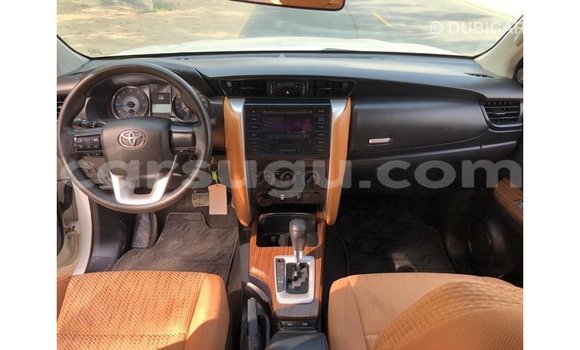 Sayi Imported Toyota Fortuner White Mota in Import - Dubai a Burkina Faso Sayi Imported Toyota Fortuner White Mota in Import - Dubai a Burkina Faso