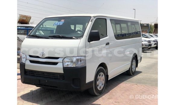 Sayi Imported Toyota DA White Babbar mota in Import - Dubai a Burkina Faso Sayi Imported Toyota DA White Babbar mota in Import - Dubai a Burkina Faso