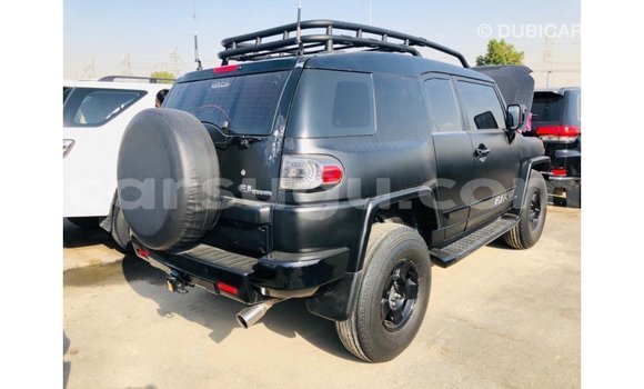 Sayi Imported Toyota FJ Cruiser Black Mota in Import - Dubai a Burkina Faso Sayi Imported Toyota FJ Cruiser Black Mota in Import - Dubai a Burkina Faso