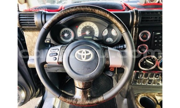 Sayi Imported Toyota FJ Cruiser Black Mota in Import - Dubai a Burkina Faso Sayi Imported Toyota FJ Cruiser Black Mota in Import - Dubai a Burkina Faso