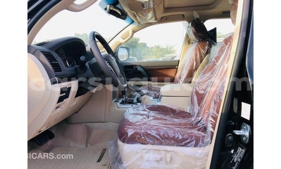 Sayi Imported Toyota Land Cruiser Black Mota in Import - Dubai a Burkina Faso Sayi Imported Toyota Land Cruiser Black Mota in Import - Dubai a Burkina Faso