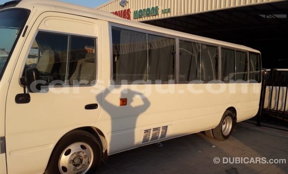 Sayi Imported Toyota Coaster White Mota in Import - Dubai a Burkina Faso Sayi Imported Toyota Coaster White Mota in Import - Dubai a Burkina Faso