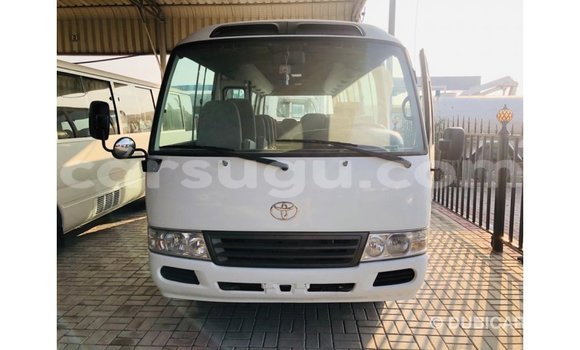 Sayi Imported Toyota Coaster White Mota in Import - Dubai a Burkina Faso Sayi Imported Toyota Coaster White Mota in Import - Dubai a Burkina Faso