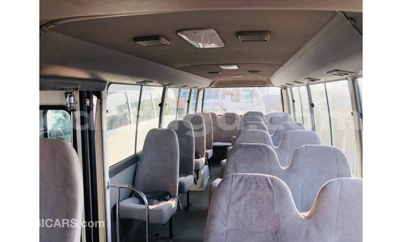 Sayi Imported Toyota Coaster White Mota in Import - Dubai a Burkina Faso Sayi Imported Toyota Coaster White Mota in Import - Dubai a Burkina Faso