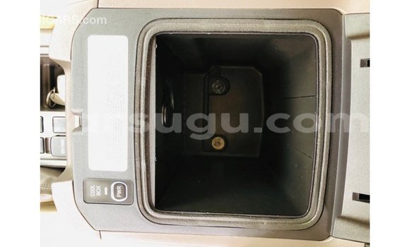 Sayi Imported Toyota Prado White Mota in Import - Dubai a Burkina Faso Sayi Imported Toyota Prado White Mota in Import - Dubai a Burkina Faso