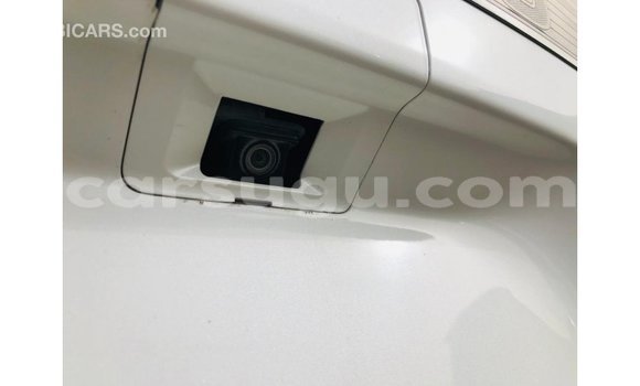 Sayi Imported Toyota Prado White Mota in Import - Dubai a Burkina Faso Sayi Imported Toyota Prado White Mota in Import - Dubai a Burkina Faso