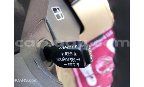 Sayi Imported Toyota Land Cruiser White Mota in Import - Dubai a Burkina Faso Sayi Imported Toyota Land Cruiser White Mota in Import - Dubai a Burkina Faso