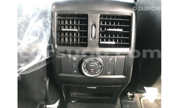 Sayi Imported Mercedes-Benz 190 White Mota in Import - Dubai a Burkina Faso Sayi Imported Mercedes-Benz 190 White Mota in Import - Dubai a Burkina Faso