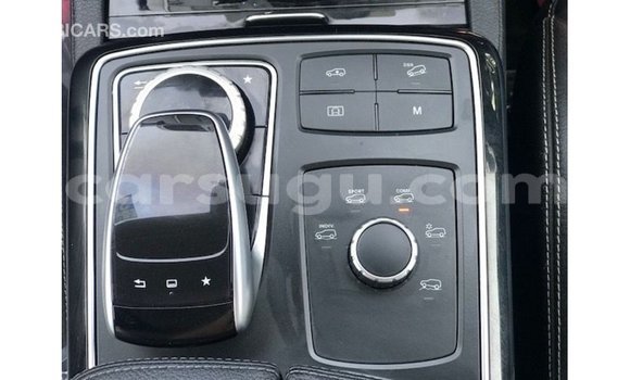 Sayi Imported Mercedes-Benz 190 White Mota in Import - Dubai a Burkina Faso Sayi Imported Mercedes-Benz 190 White Mota in Import - Dubai a Burkina Faso