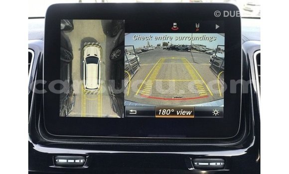 Sayi Imported Mercedes-Benz 190 White Mota in Import - Dubai a Burkina Faso Sayi Imported Mercedes-Benz 190 White Mota in Import - Dubai a Burkina Faso