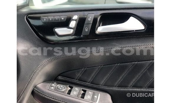 Sayi Imported Mercedes-Benz 190 White Mota in Import - Dubai a Burkina Faso Sayi Imported Mercedes-Benz 190 White Mota in Import - Dubai a Burkina Faso