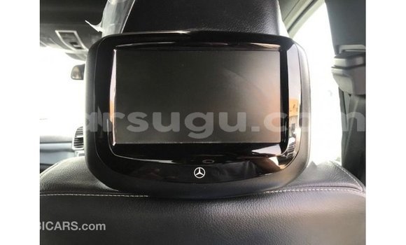 Sayi Imported Mercedes-Benz 190 White Mota in Import - Dubai a Burkina Faso Sayi Imported Mercedes-Benz 190 White Mota in Import - Dubai a Burkina Faso