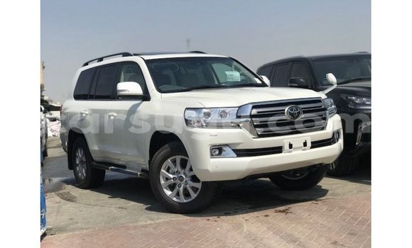 Buy Import Toyota Land Cruiser White Car in Import - Dubai in Burkina Faso