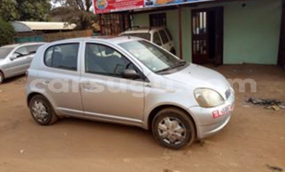 Acheter Occasion Voiture Toyota Yaris Gris à Ouagadougou, Burkina-Faso Acheter Occasion Voiture Toyota Yaris Gris à Ouagadougou, Burkina-Faso