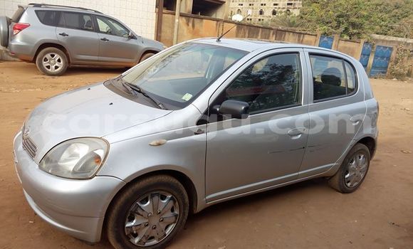 Acheter Occasion Voiture Toyota Yaris Gris à Ouagadougou, Burkina-Faso Acheter Occasion Voiture Toyota Yaris Gris à Ouagadougou, Burkina-Faso