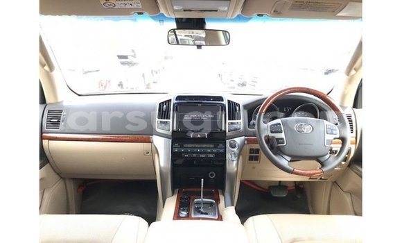 Sayi Imported Toyota Land Cruiser Red Mota in Import - Dubai a Burkina Faso Sayi Imported Toyota Land Cruiser Red Mota in Import - Dubai a Burkina Faso
