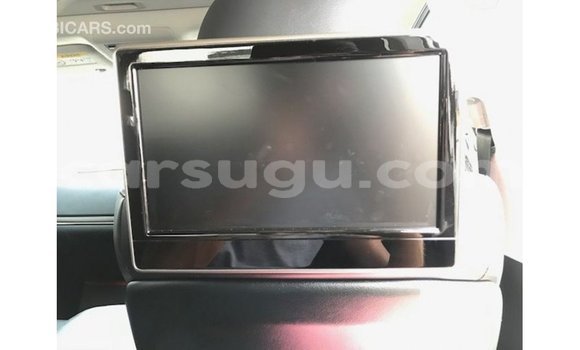 Sayi Imported Toyota Land Cruiser White Mota in Import - Dubai a Burkina Faso Sayi Imported Toyota Land Cruiser White Mota in Import - Dubai a Burkina Faso