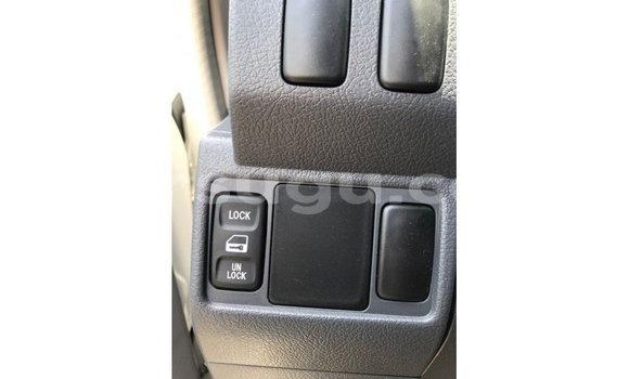 Sayi Imported Toyota Land Cruiser White Mota in Import - Dubai a Burkina Faso Sayi Imported Toyota Land Cruiser White Mota in Import - Dubai a Burkina Faso