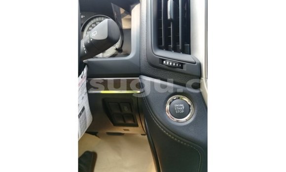 Acheter Import Voiture Toyota Land Cruiser Blanc à Import - Dubai, Burkina-Faso Acheter Import Voiture Toyota Land Cruiser Blanc à Import - Dubai, Burkina-Faso