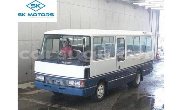 Sayi Imported Toyota Coaster White Mota in Import - Dubai a Burkina Faso