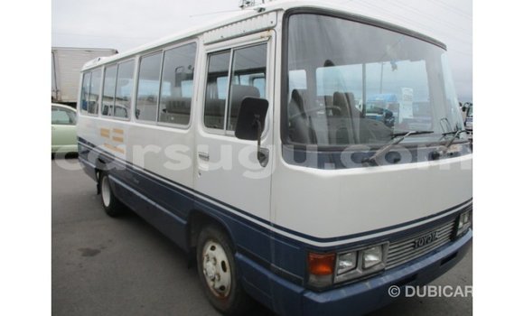 Sayi Imported Toyota Coaster White Mota in Import - Dubai a Burkina Faso Sayi Imported Toyota Coaster White Mota in Import - Dubai a Burkina Faso