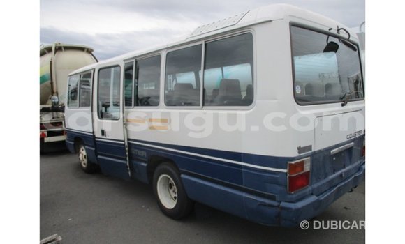 Sayi Imported Toyota Coaster White Mota in Import - Dubai a Burkina Faso Sayi Imported Toyota Coaster White Mota in Import - Dubai a Burkina Faso