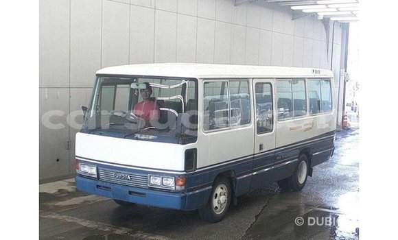 Sayi Imported Toyota Coaster White Mota in Import - Dubai a Burkina Faso Sayi Imported Toyota Coaster White Mota in Import - Dubai a Burkina Faso