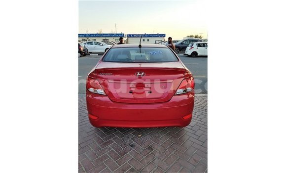 Sayi Imported Hyundai Accent Red Mota in Import - Dubai a Burkina Faso Sayi Imported Hyundai Accent Red Mota in Import - Dubai a Burkina Faso