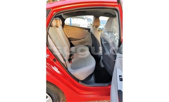 Sayi Imported Hyundai Accent Red Mota in Import - Dubai a Burkina Faso Sayi Imported Hyundai Accent Red Mota in Import - Dubai a Burkina Faso
