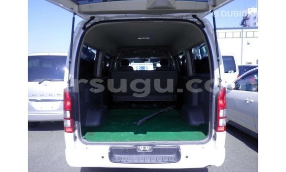 Sayi Imported Toyota Hiace White Mota in Import - Dubai a Burkina Faso Sayi Imported Toyota Hiace White Mota in Import - Dubai a Burkina Faso