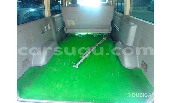 Sayi Imported Toyota Hiace White Mota in Import - Dubai a Burkina Faso Sayi Imported Toyota Hiace White Mota in Import - Dubai a Burkina Faso