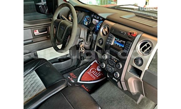 Acheter Import Utilitaire Ford AEV AMBULANCE Rouge à Import - Dubai, Burkina-Faso Acheter Import Utilitaire Ford AEV AMBULANCE Rouge à Import - Dubai, Burkina-Faso