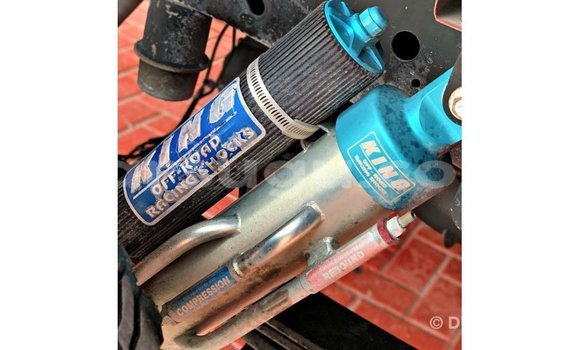 Acheter Import Utilitaire Ford AEV AMBULANCE Rouge à Import - Dubai, Burkina-Faso Acheter Import Utilitaire Ford AEV AMBULANCE Rouge à Import - Dubai, Burkina-Faso