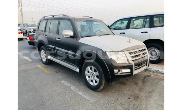 Sayi Imported Mitsubishi Pajero Black Mota in Import - Dubai a Burkina Faso Sayi Imported Mitsubishi Pajero Black Mota in Import - Dubai a Burkina Faso