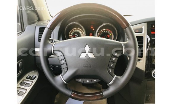 Sayi Imported Mitsubishi Pajero Black Mota in Import - Dubai a Burkina Faso Sayi Imported Mitsubishi Pajero Black Mota in Import - Dubai a Burkina Faso