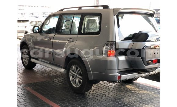 Sayi Imported Mitsubishi Pajero Sauran Mota in Import - Dubai a Burkina Faso Sayi Imported Mitsubishi Pajero Sauran Mota in Import - Dubai a Burkina Faso