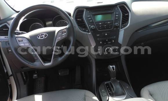Acheter Occasion Voiture Hyundai Santa Fe Blanc à Ouagadougou, Burkina-Faso Acheter Occasion Voiture Hyundai Santa Fe Blanc à Ouagadougou, Burkina-Faso